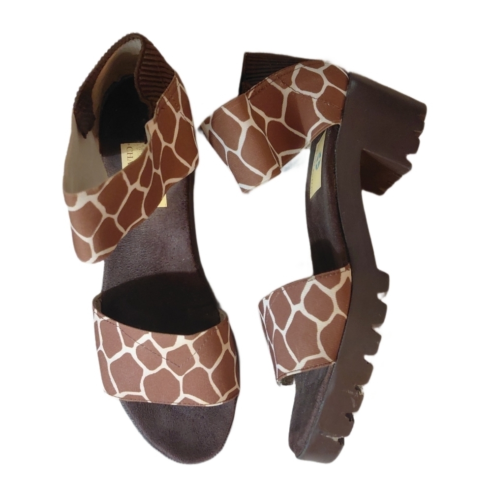 CHARLESTON SHOE CO. Giraffe Print Sandals Strappy Block Heels Size 6.5